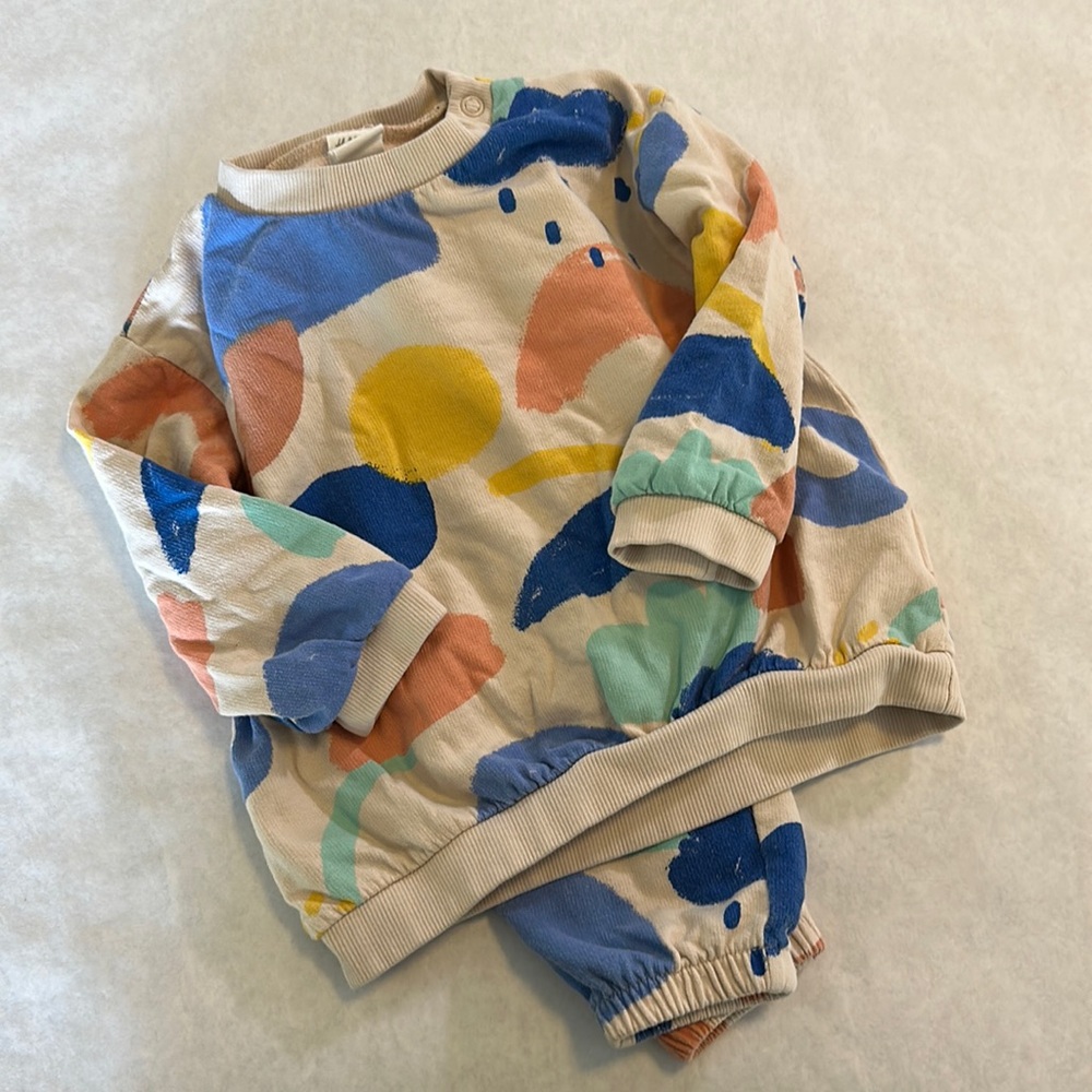 H&M Sweatshirt and pants, 9-12 months
